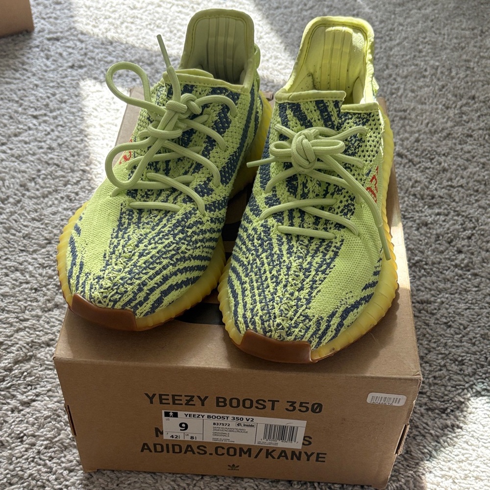Adidas Yeezy Boost 350 V2 Neon Yellow/Athletic Shoes.

SEFRYE/RAWSTE/RED